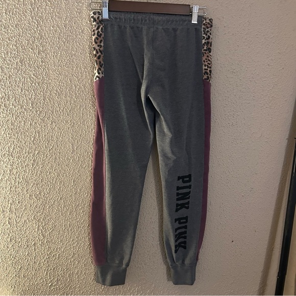 PINK Victoria's Secret Skinny Collegiate Ultimate Pant Jogger Gray Cheetah Print - Picture 2 of 10
